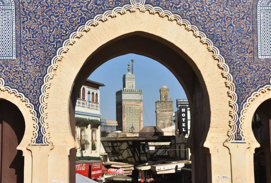 Archway view of Moroccan architecture