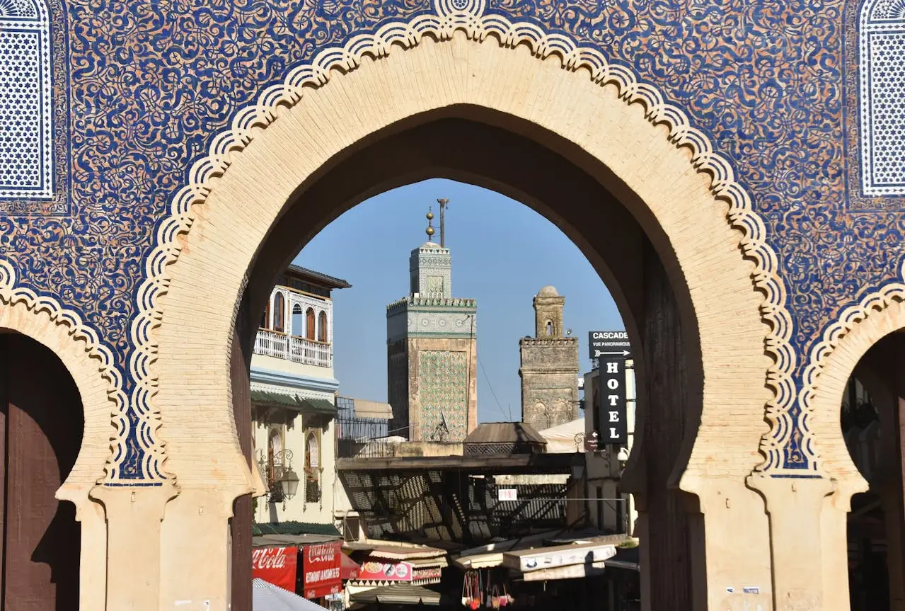 Archway view of Moroccan architecture